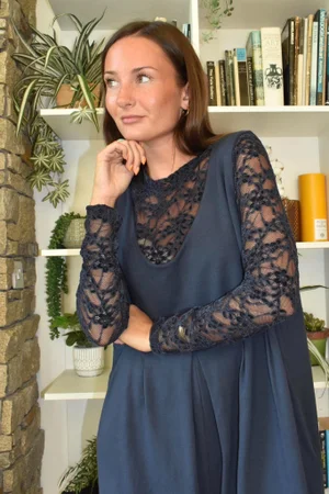 Lace Body Skim Top Navy